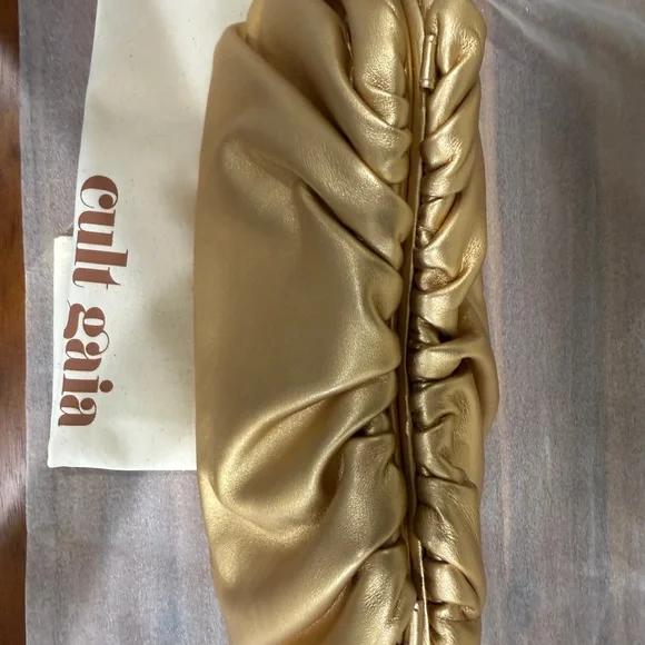 NWT - Cult Gaia Dulce shoulder bag, Brass , gold chain. BRAND NEW - Picture 6 of 9